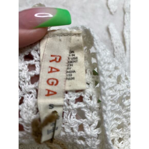 RAGA ￼White Crocheted Tassel Crop Top Sz S - Picture 4 of 5